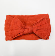 Load image into Gallery viewer, Cable Knit Bows
